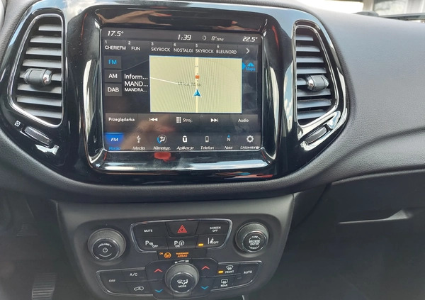Jeep Compass cena 65900 przebieg: 171000, rok produkcji 2018 z Sanok małe 352